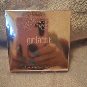 girlactik - Luminous Face Powder